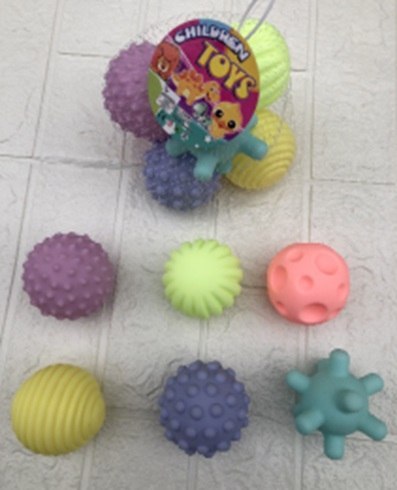 Piłki zabawki sensoryczne korekcyjne zestaw w siatce